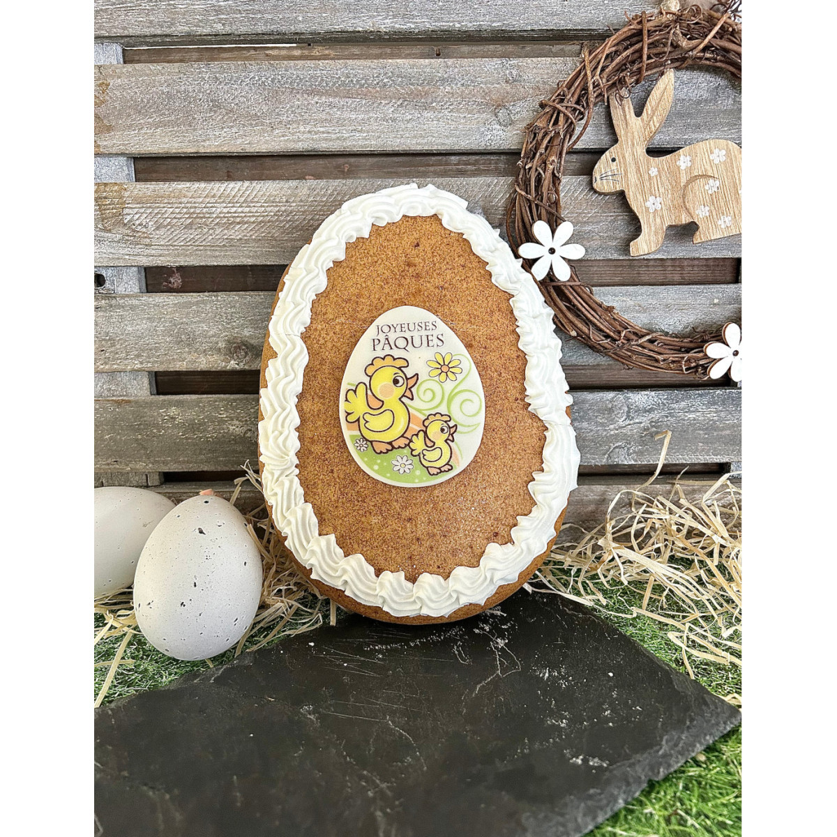 Œuf en pain d'épices décor sucre