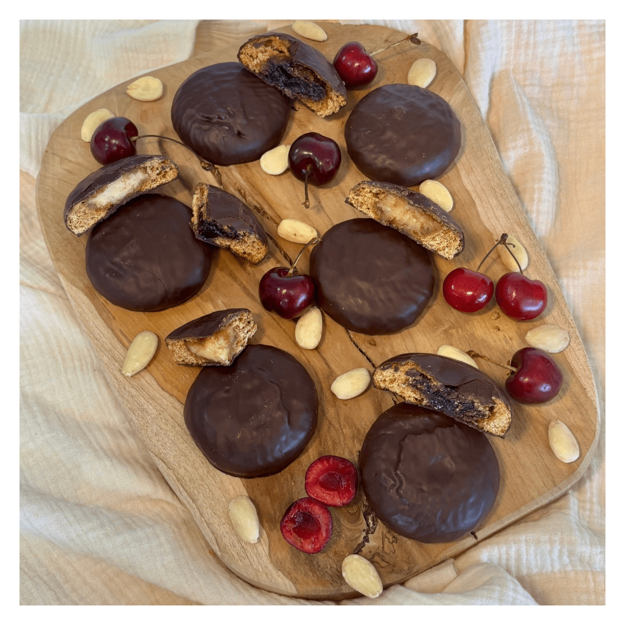 Bombes avec fourrage pâte d'amandes 200g