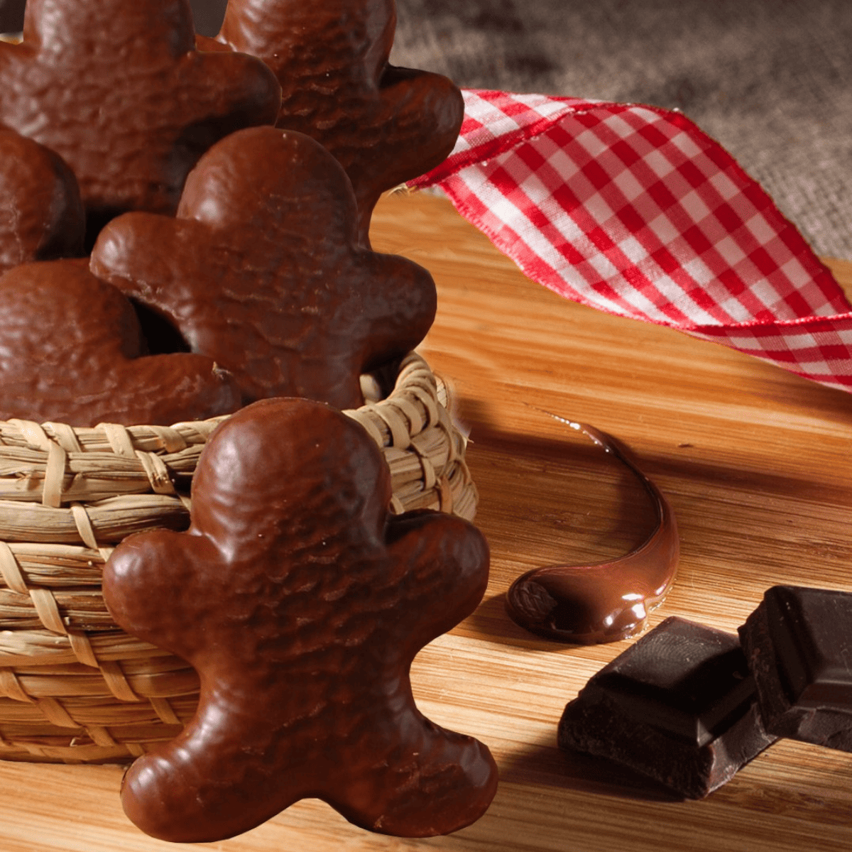 Bonhomme Pâques en pain d'épices enrobé de chocolat au lait  200g