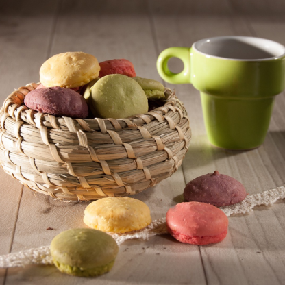 Macarons saveur 4 fruits Biscuiterie de l'Oncle Hansi 200g