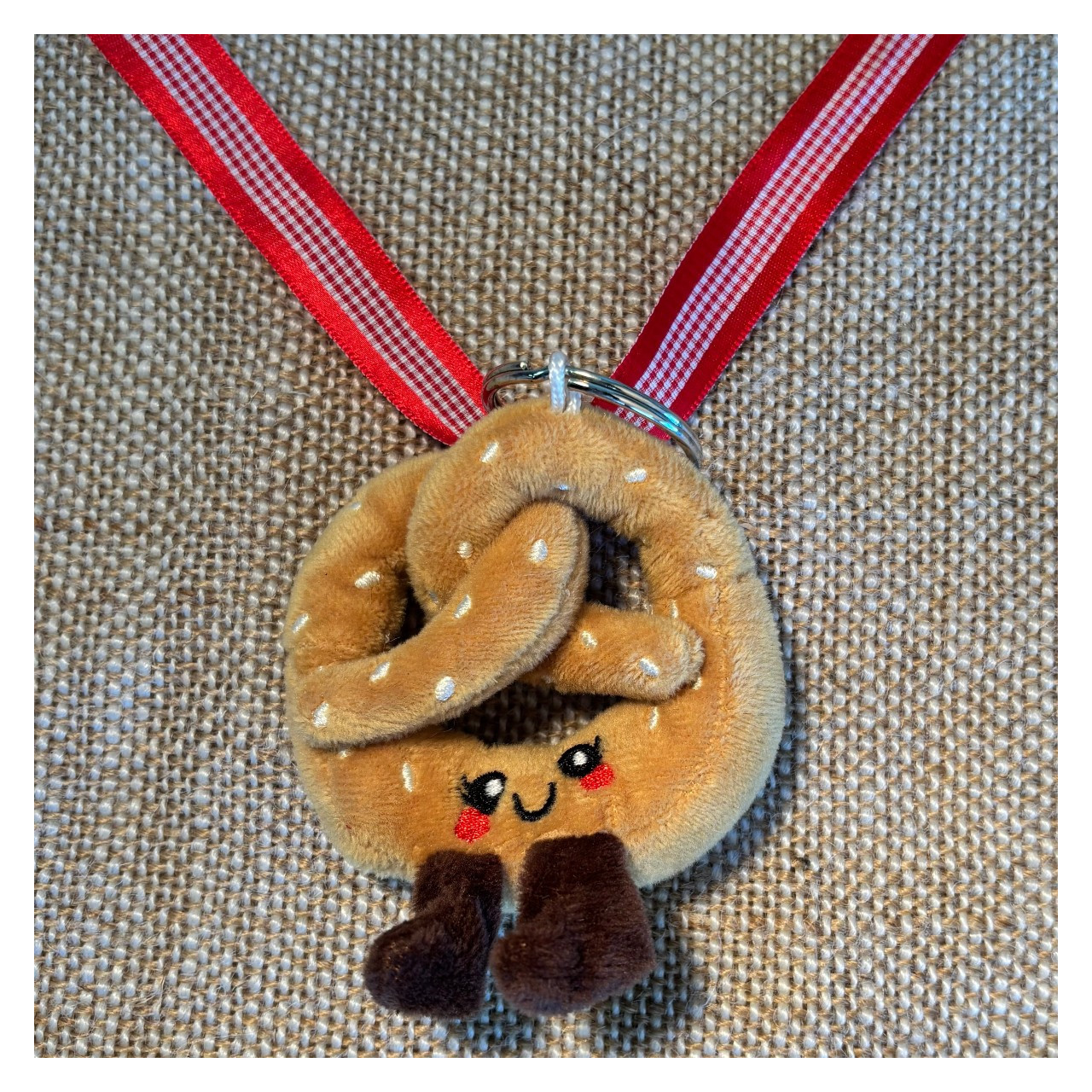 Porte clés peluche Bretzel 8cm
